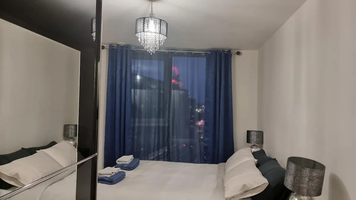 Stunning 2 Bedroom 2 Bathroom Flat With Panoramic View London