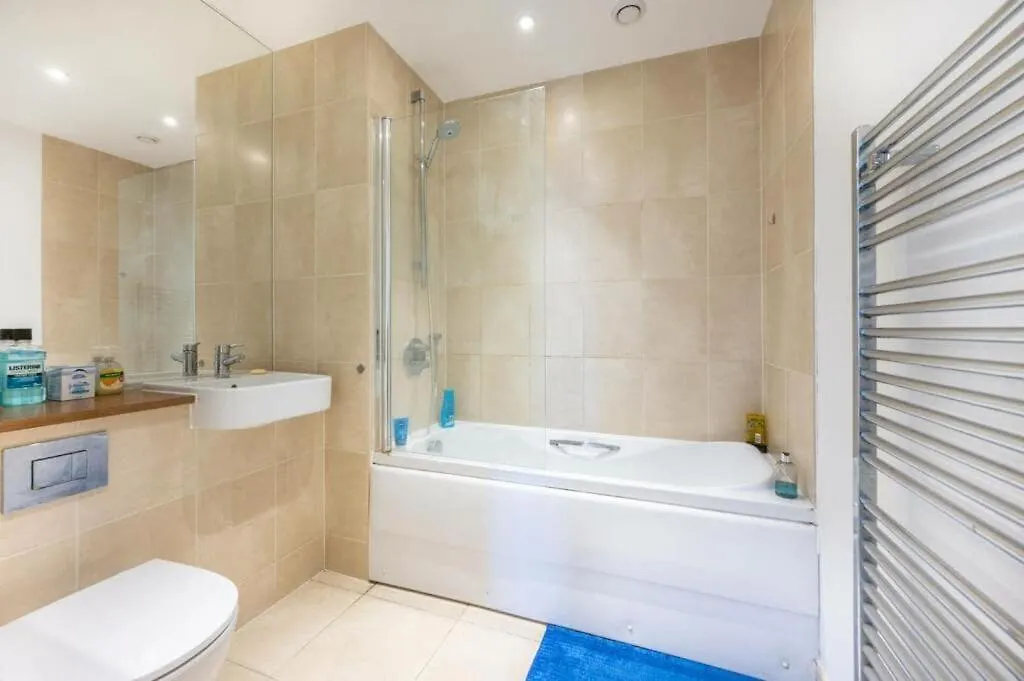 Apartment Stunning 2 Bedroom 2 Bathroom Flat With Panoramic View London