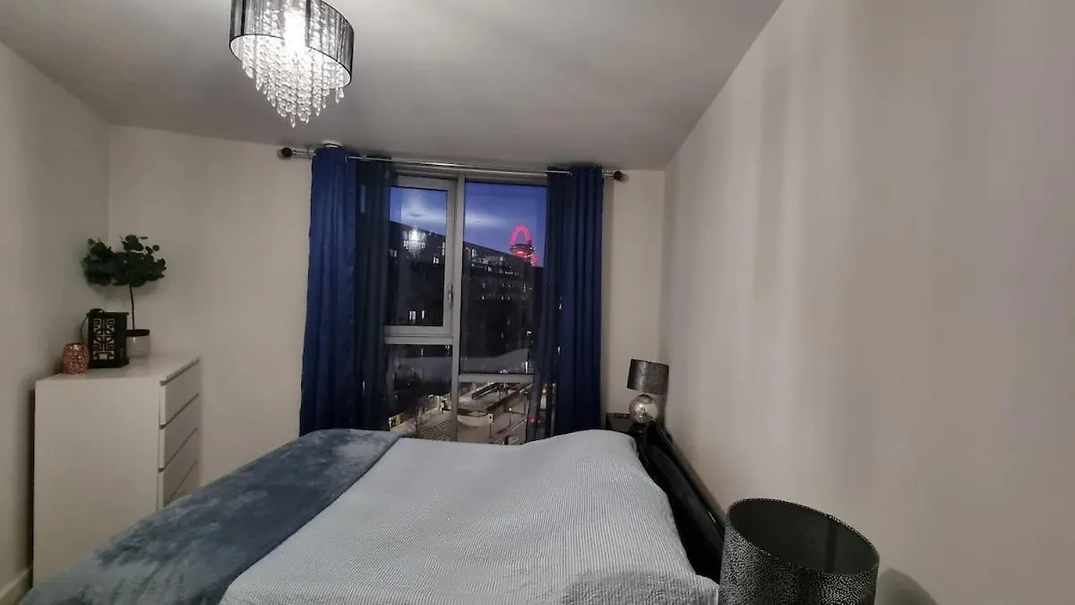 Stunning 2 Bedroom 2 Bathroom Flat With Panoramic View London 0*,  United Kingdom