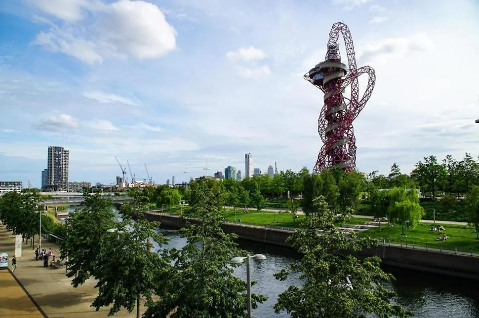 Stunning 2 Bedroom 2 Bathroom Flat With Panoramic View London